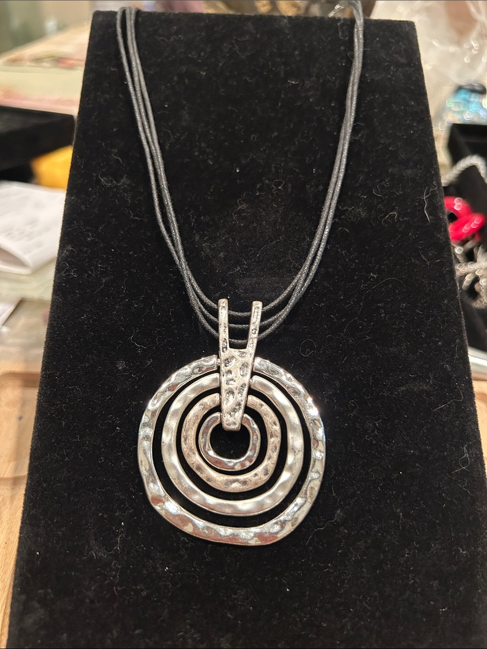 Silver Tone Concentric Circle Pendant Necklace - Silver